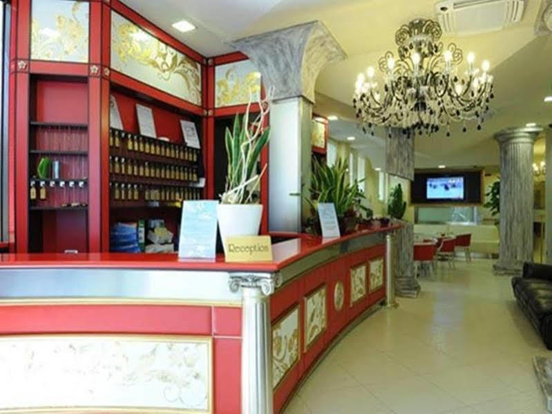 Hotel In 체제나티코 외부 사진