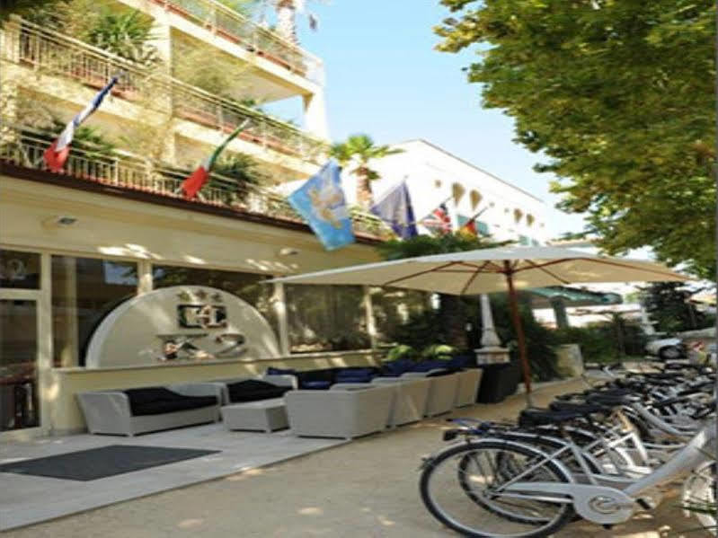 Hotel In 체제나티코 외부 사진