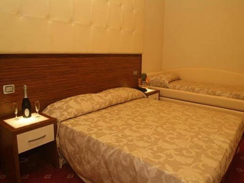 Hotel In 체제나티코 외부 사진