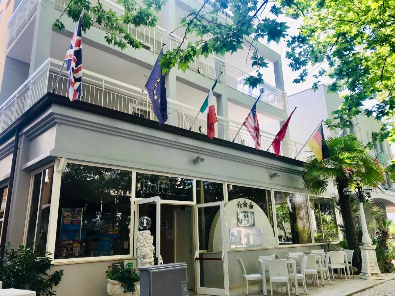 Hotel In 체제나티코 외부 사진