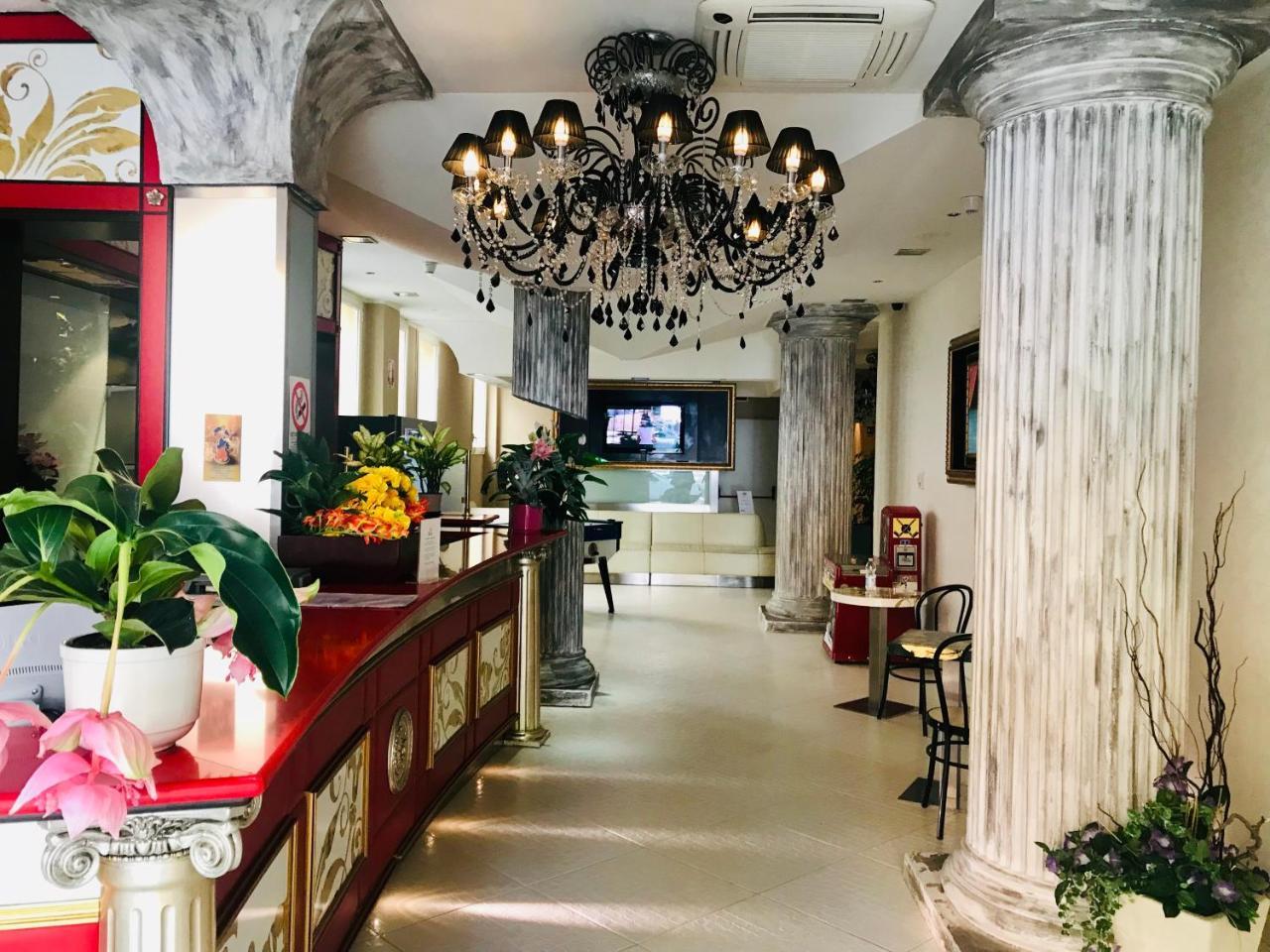 Hotel In 체제나티코 외부 사진