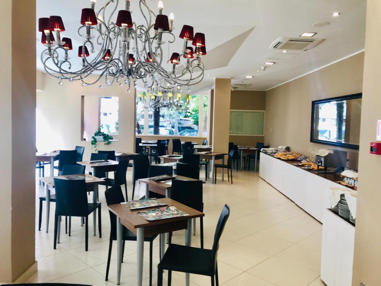Hotel In 체제나티코 외부 사진