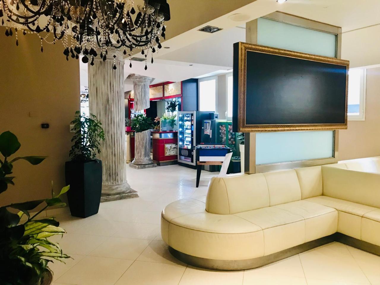 Hotel In 체제나티코 외부 사진