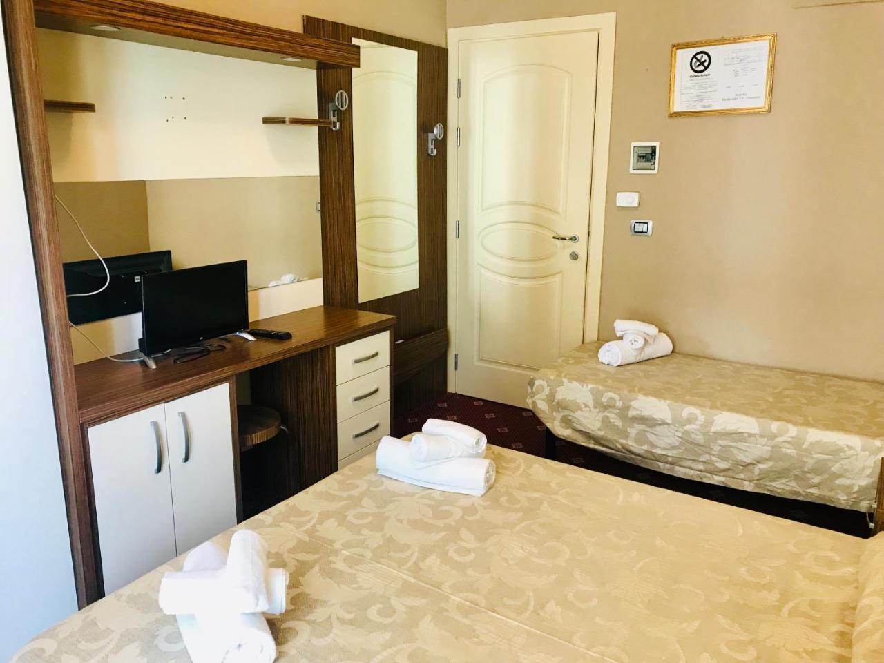 Hotel In 체제나티코 외부 사진