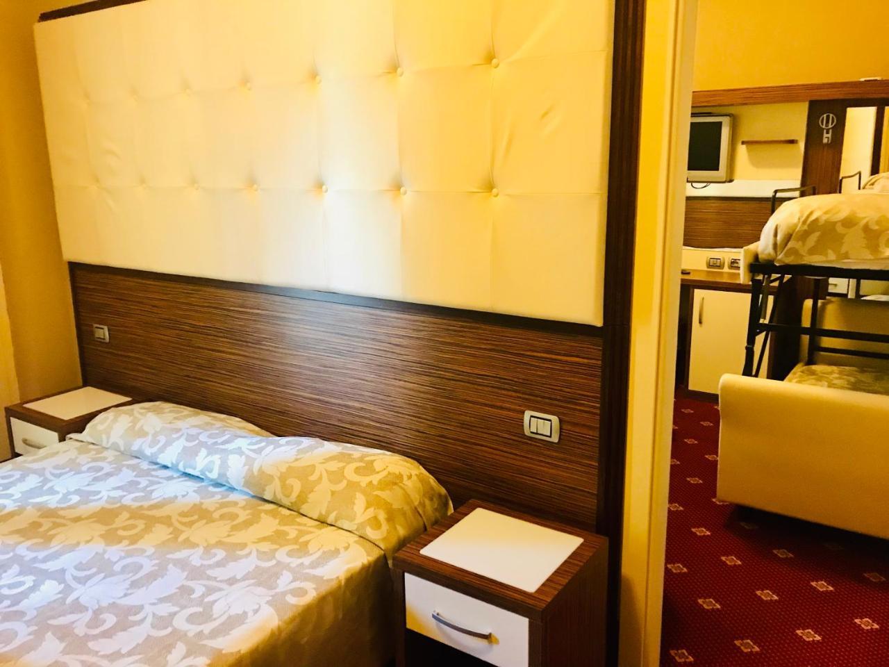 Hotel In 체제나티코 외부 사진