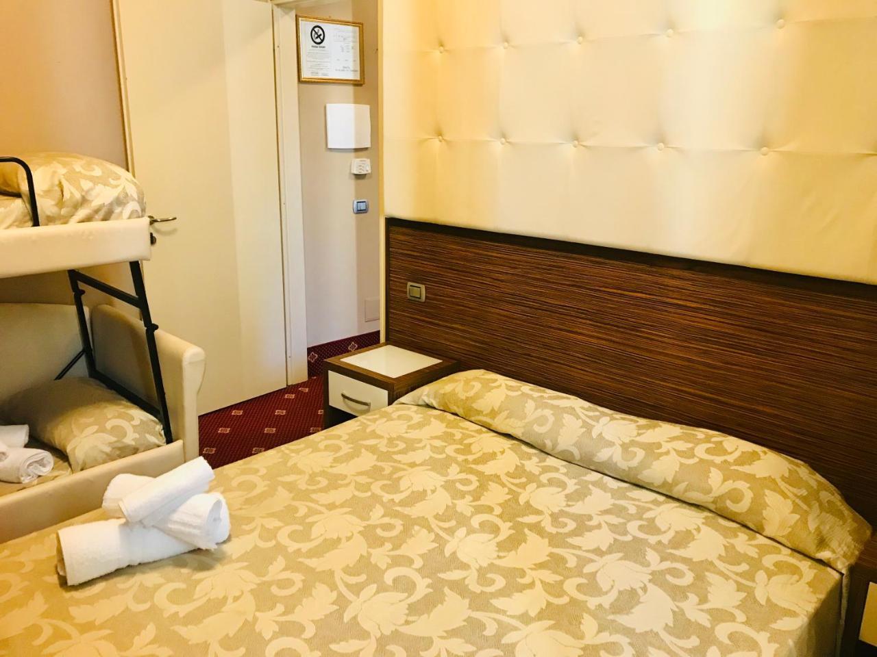 Hotel In 체제나티코 외부 사진